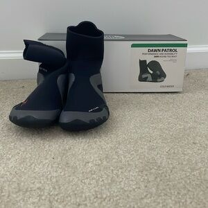 EUC Ripcurl 3mm surf booties sz6/ kids 4